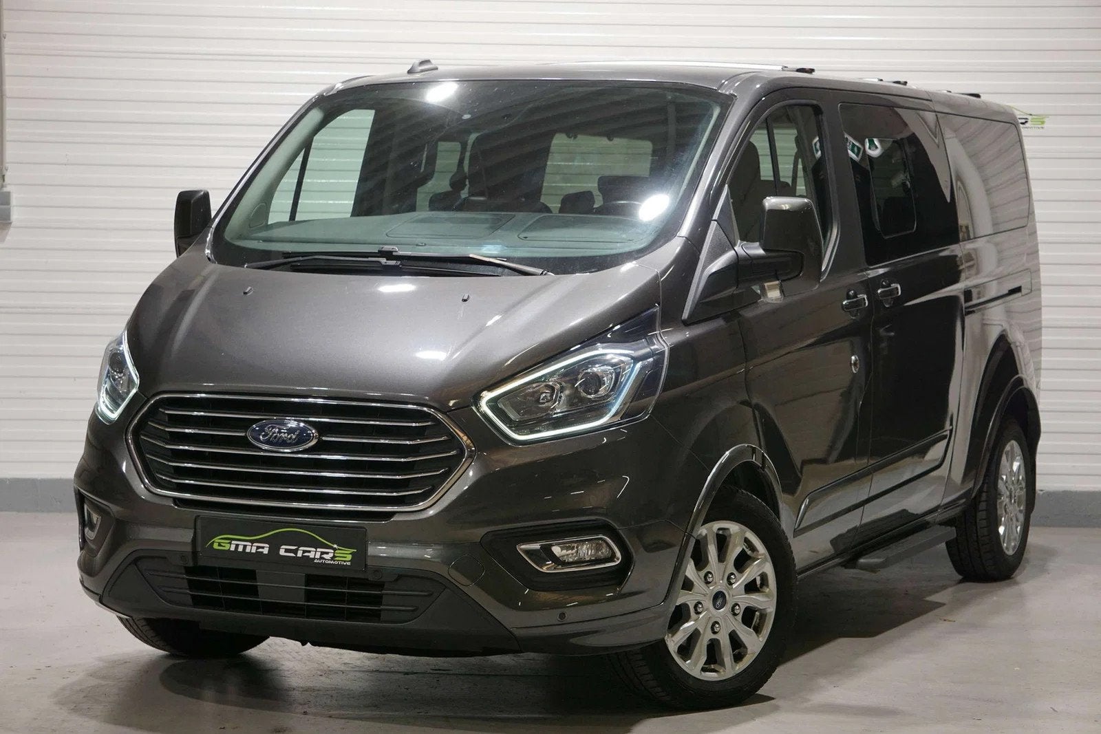 Ford Tourneo Custom 2.0 TDCi L2H1 Titanium S/S (EU6.2)-Navi-, Auto's, Automaat, Gebruikt, 4 cilinders, Diesel