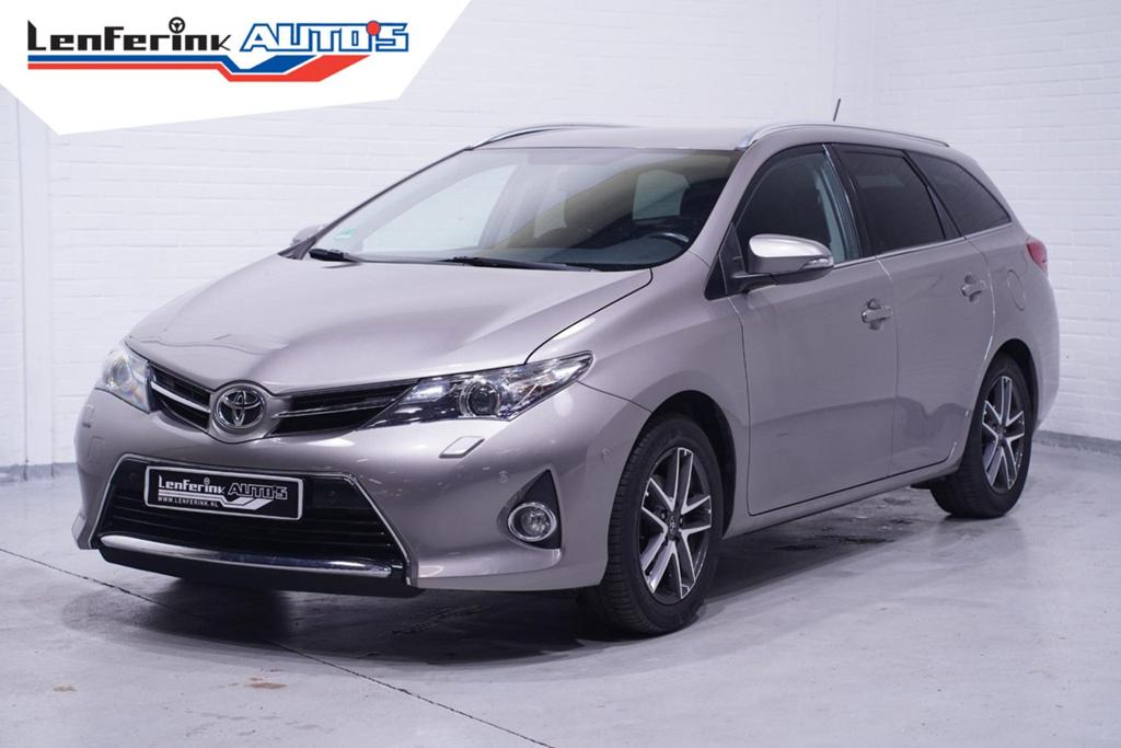 Toyota Auris 1.6 First Edition camera private glas lmv 16" s, Autos, Toyota, Argent ou Gris, Achat, 140 g/km, Noir