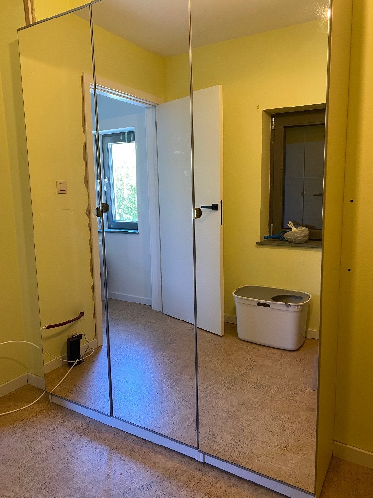 Kast met spiegeldeuren, Huis en Inrichting, Kasten | Kleerkasten, Ophalen, Met plank(en), Gebruikt, 100 tot 150 cm