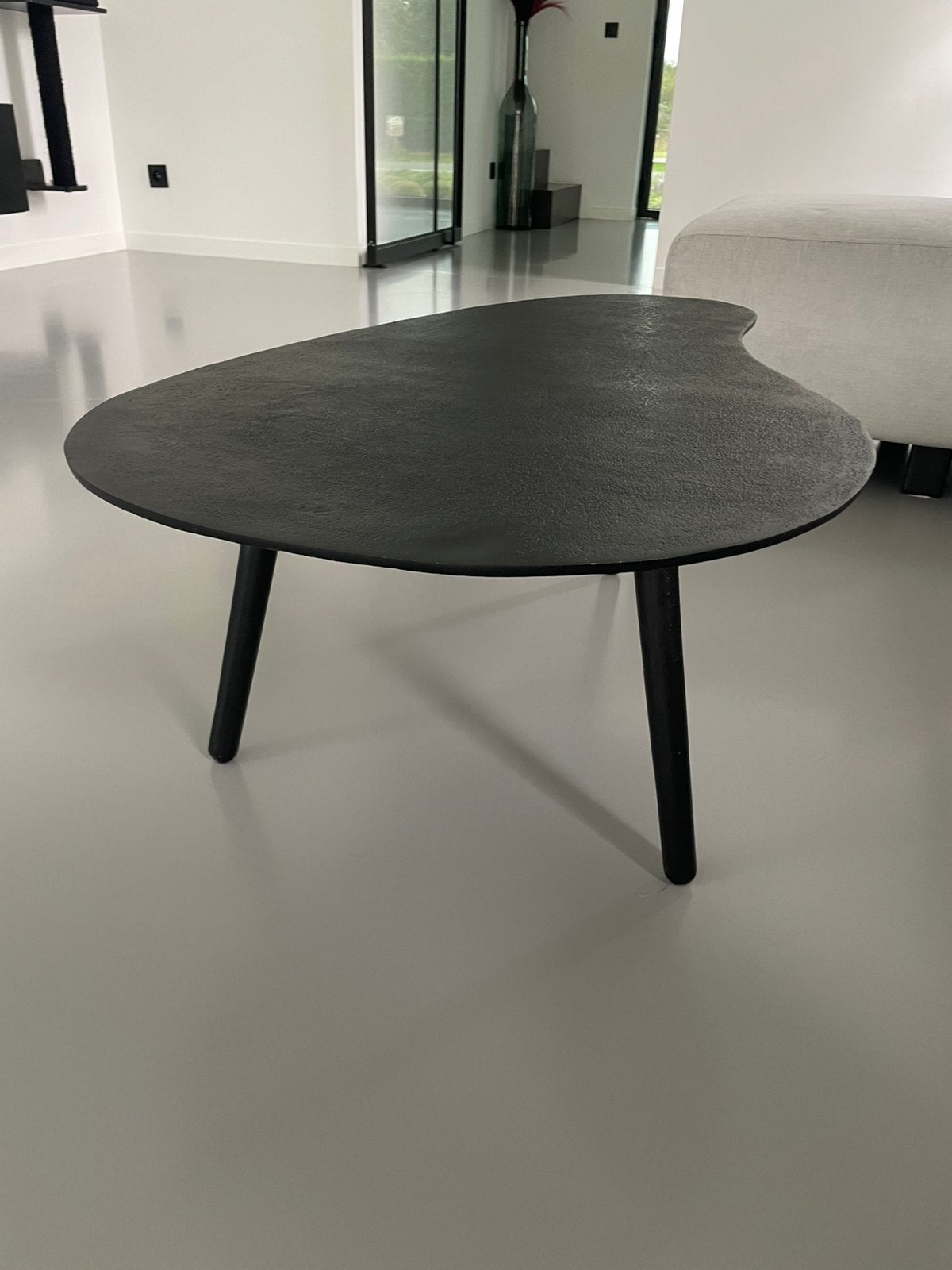 Abstracte en moderne salontafel, Huis en Inrichting, Ophalen, 50 tot 100 cm, 50 tot 100 cm, Zo goed als nieuw