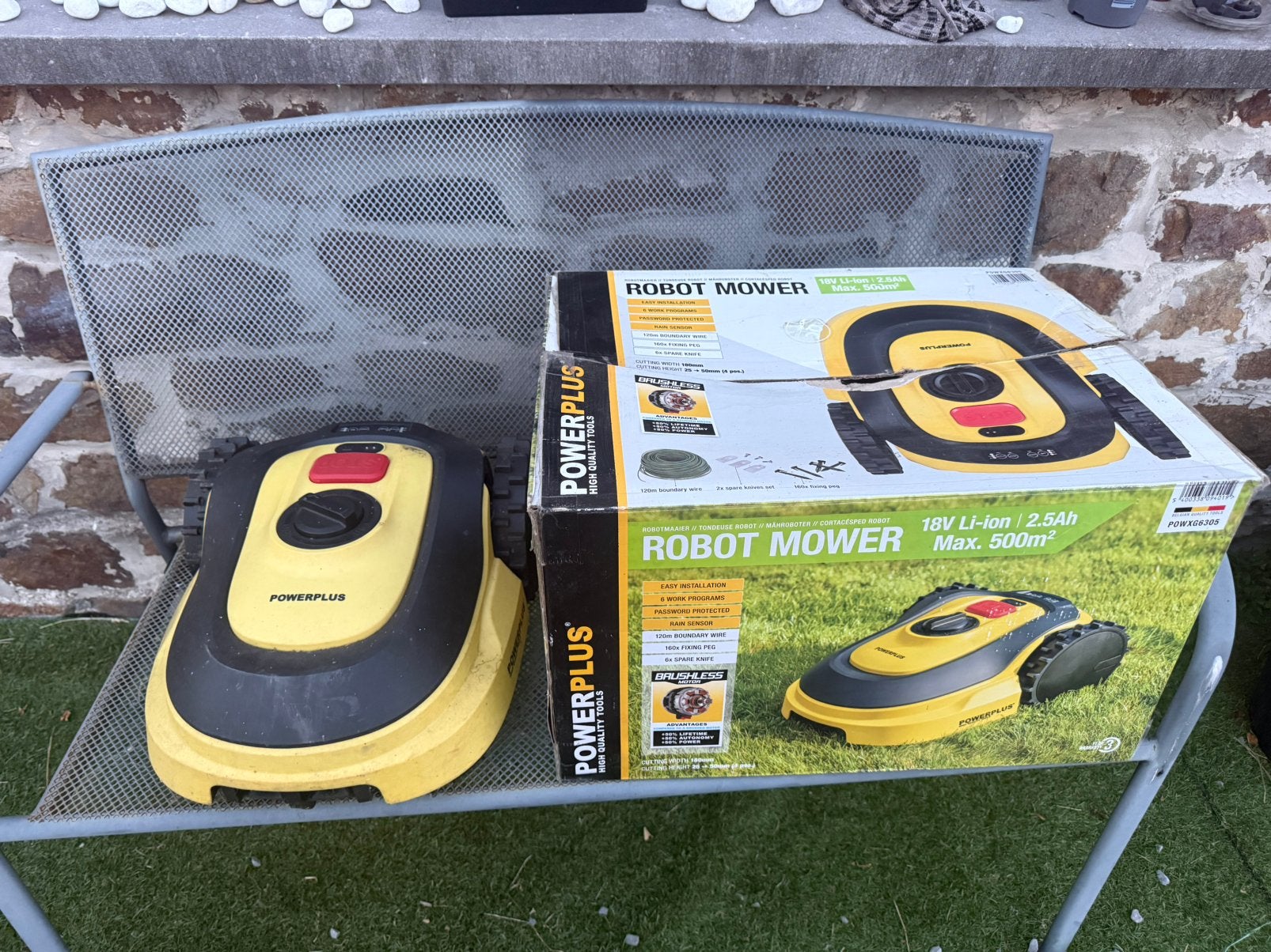 Robot tondeuse complet +accesoires, Enlèvement, Comme neuf
