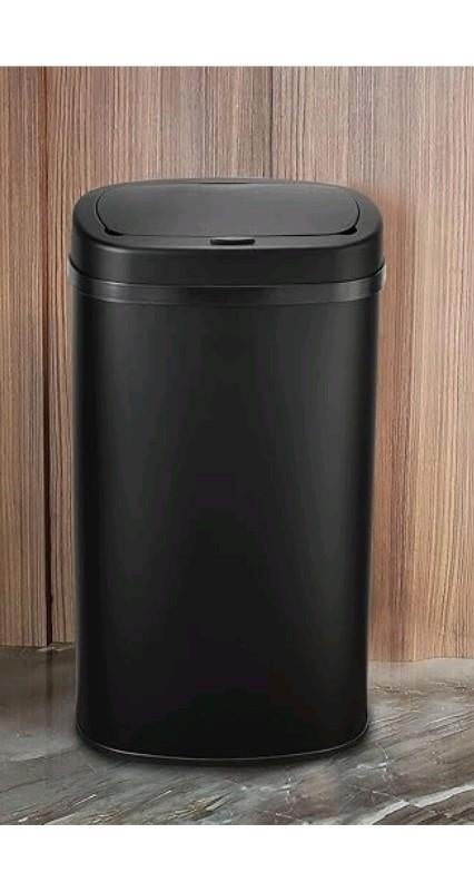 Zwarte metalen keukenprullenbak van 60 liter - goede staat A, Huis en Inrichting, Woonaccessoires | Prullenbakken, Zo goed als nieuw