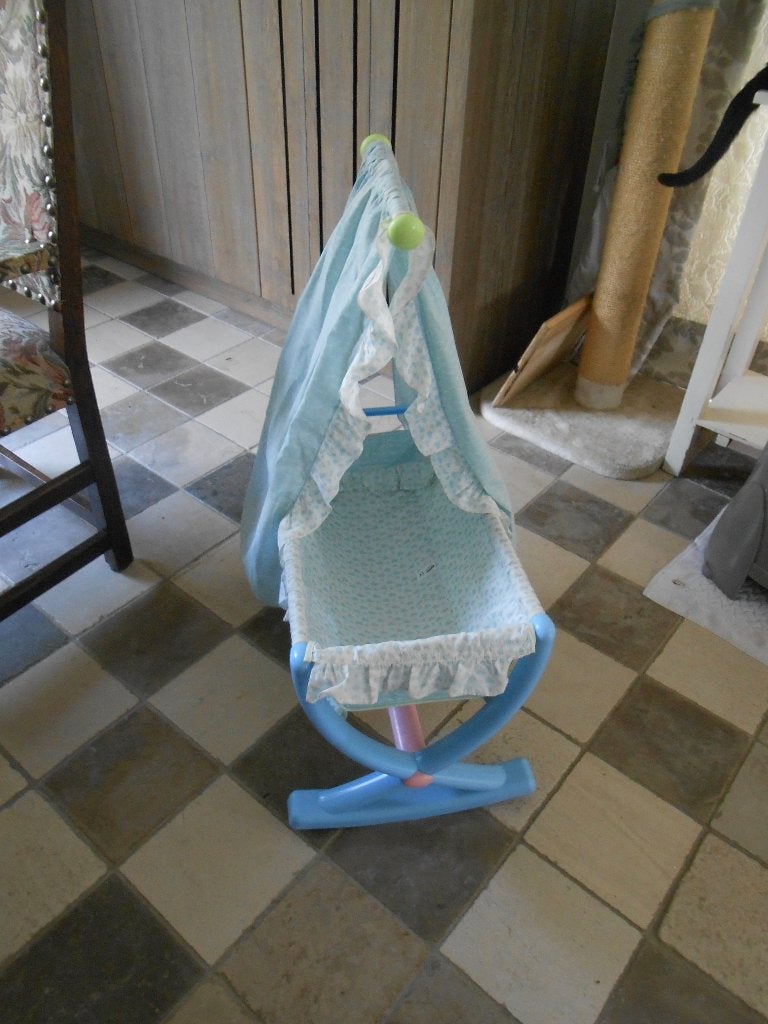 schommel - poppenwiegje met lakentje, Ophalen of Verzenden