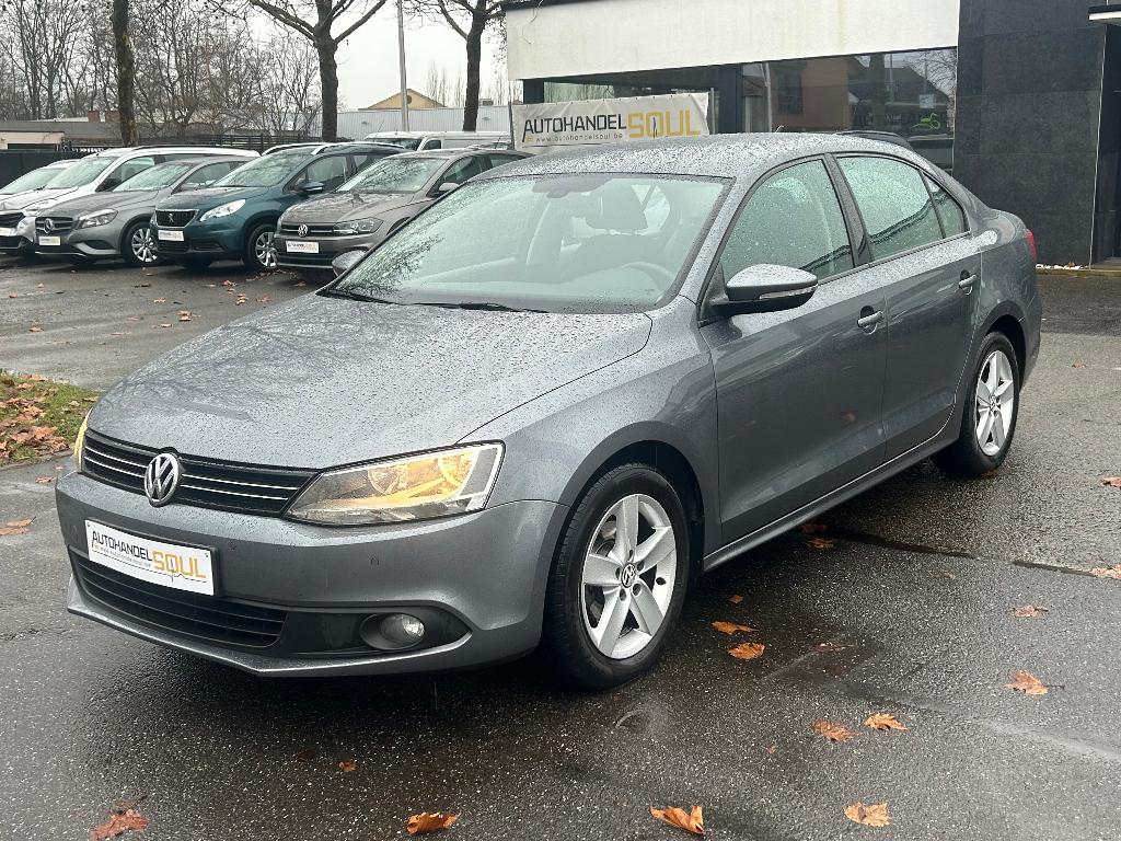 VW Jetta 1.6tdi, 2011, 230.670km, Navi, Cruise ctr, PDC, AC, Auto's, Voorwielaandrijving, Euro 5, Stof, 109 g/km