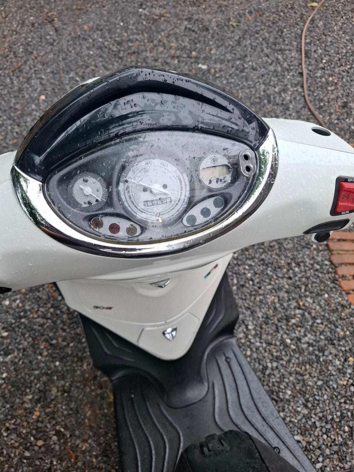 Piaggio new fly A KLASSE 25KM/u, Vélos & Vélomoteurs, Scooters | Piaggio, Enlèvement, Fly