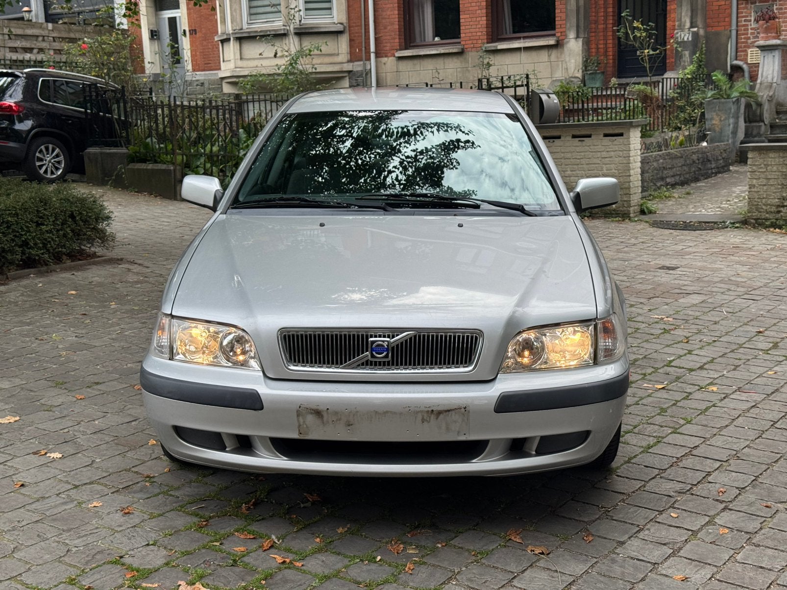 Volvo S40 1.6 essence 101.000km / 2002, Autos, Argent ou Gris, Boîte manuelle, Noir, 5 portes