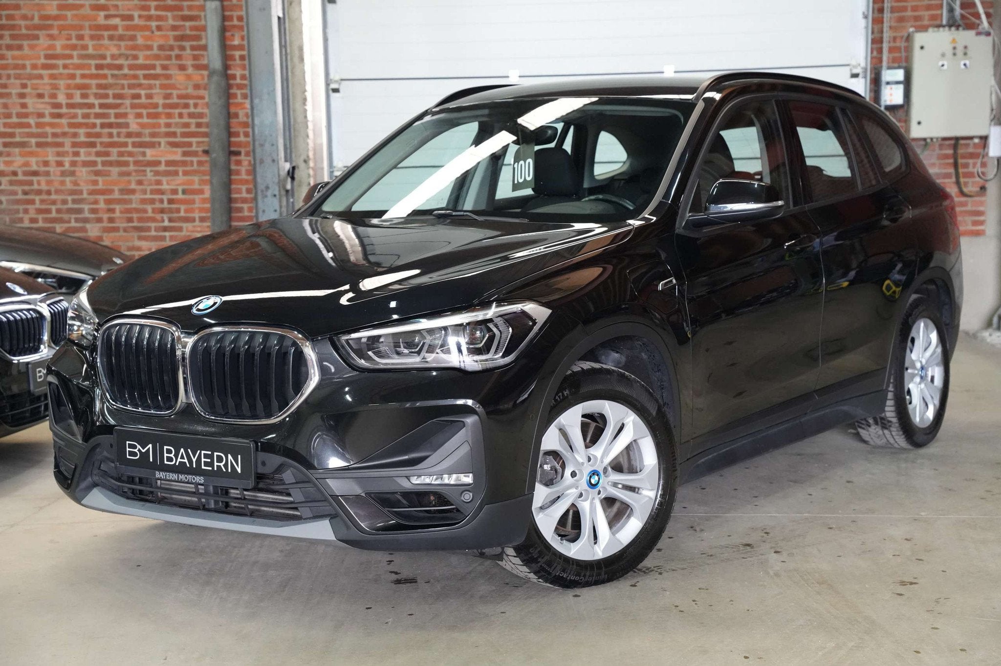 BMW X1 1.5iA xDrive25e Garantie Plug In Hybride Benzine A, Auto's, Stof, Gebruikt, Bedrijf, 5 zetels