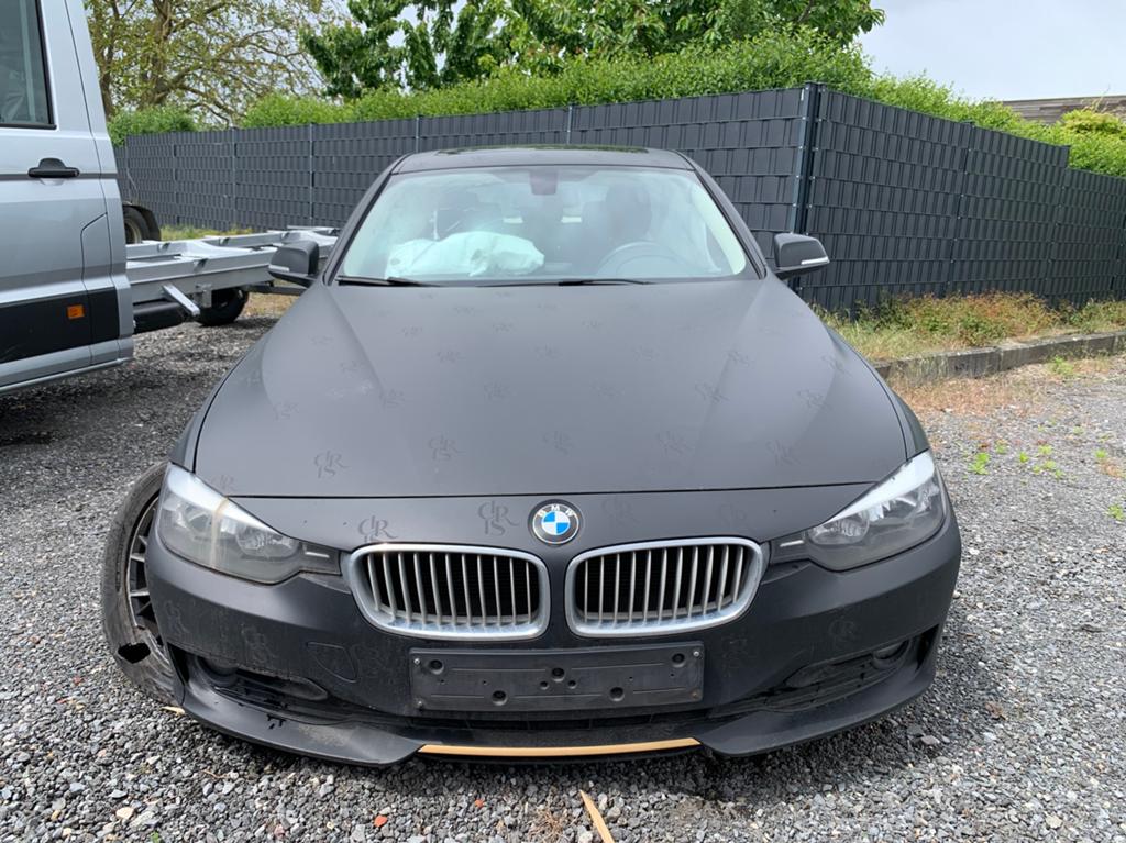 Bmw 318d automatique tout pièce disponible, Automaat, Euro 5, Bedrijf, 5 deurs