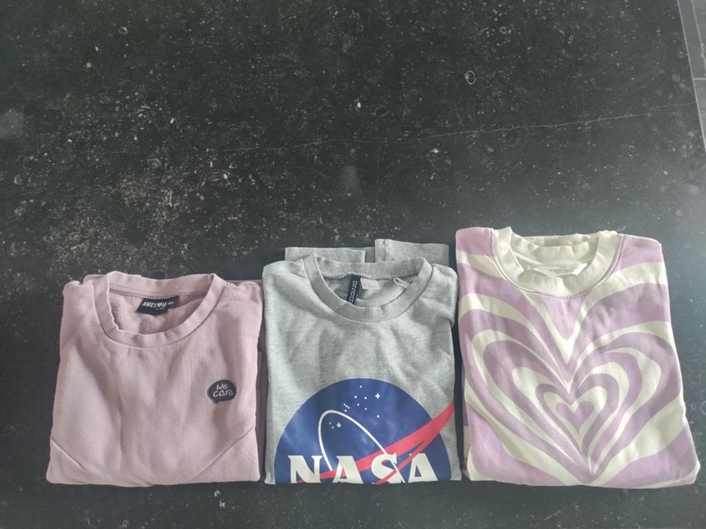 Sweaters maatje 164, Enlèvement