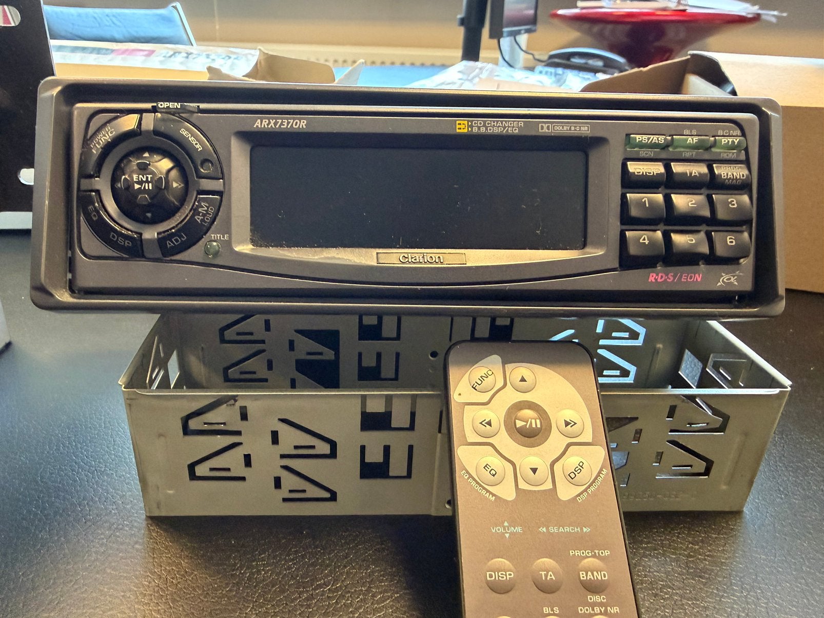 Autoradio Clarion met CD wisselaar voor 12 CD, Ophalen of Verzenden, Zo goed als nieuw