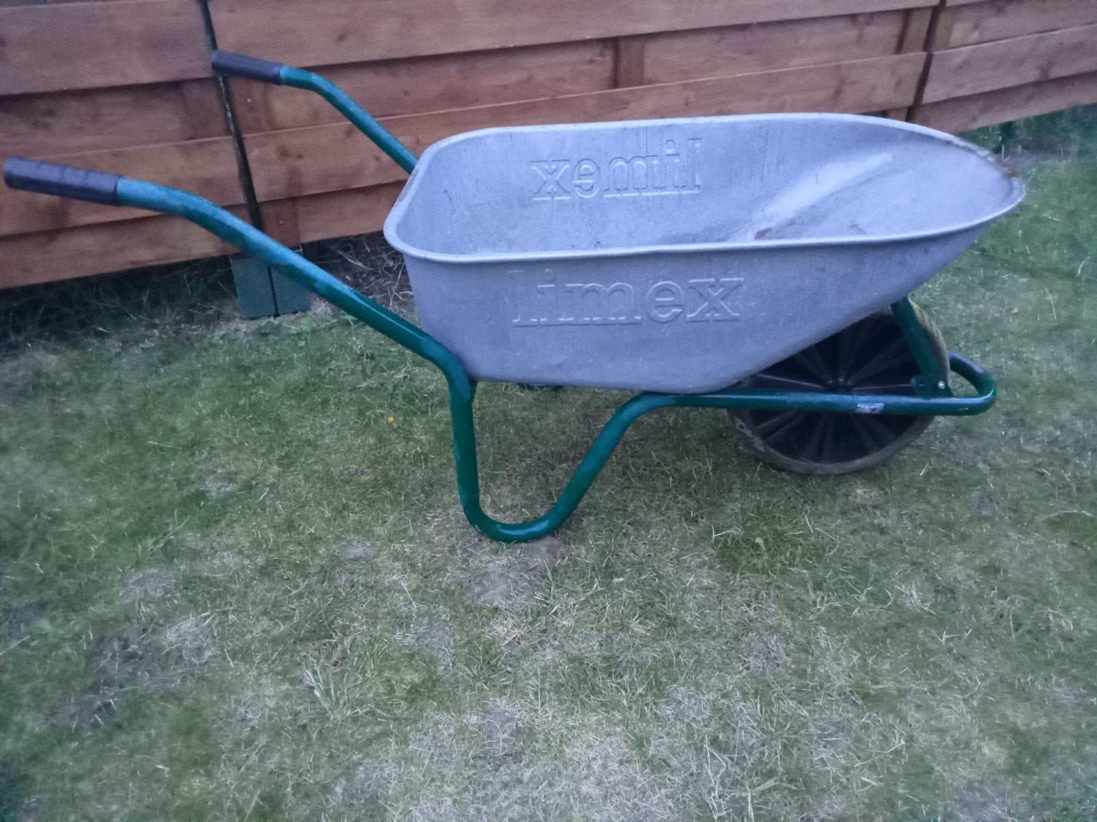Brouette,Marque Limex(Prix neuf 145€,Vend 95€), Enlèvement