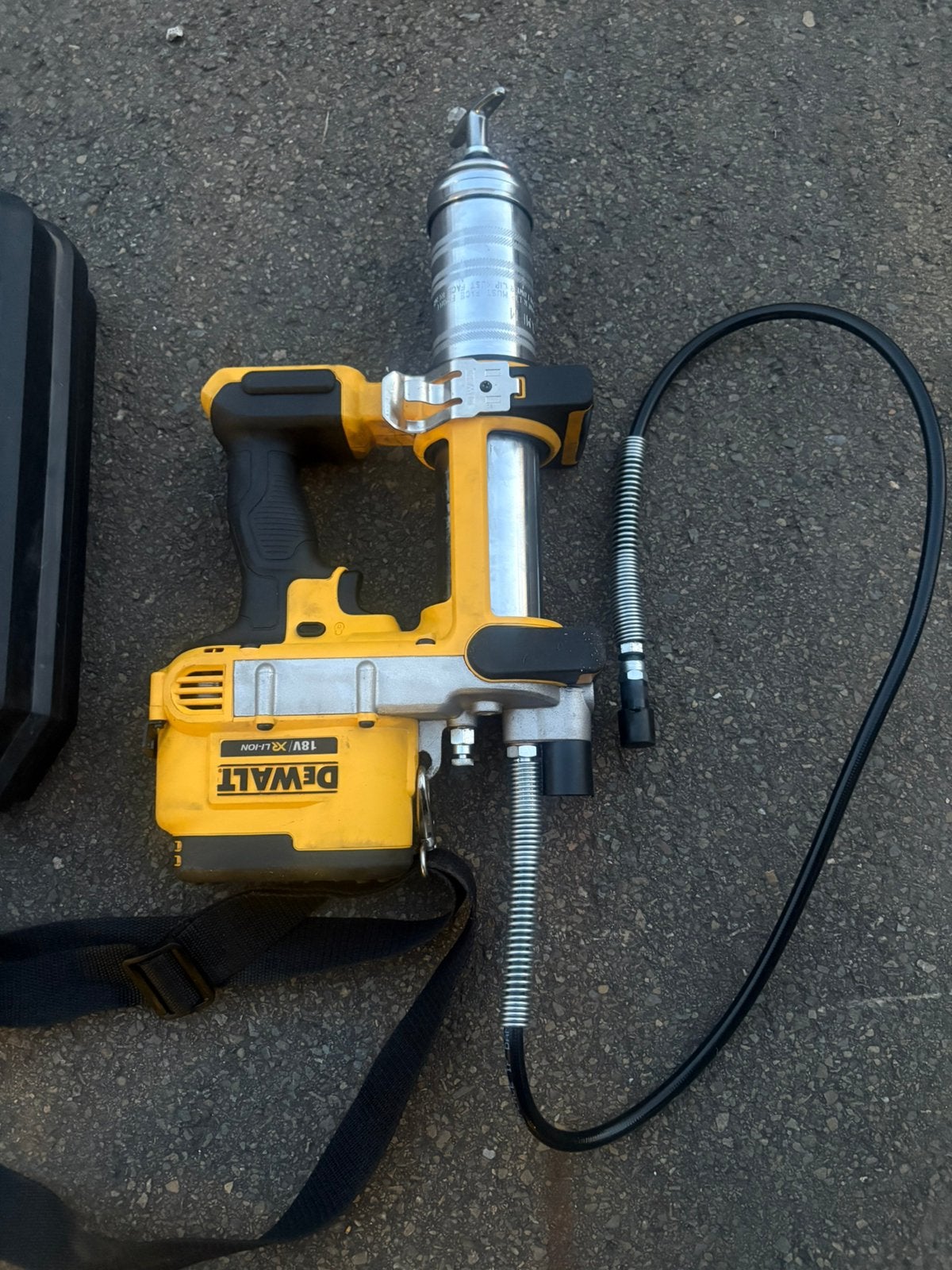 DeWalt DCGG571 18V XR accu-vetpomp, Ophalen, Zo goed als nieuw