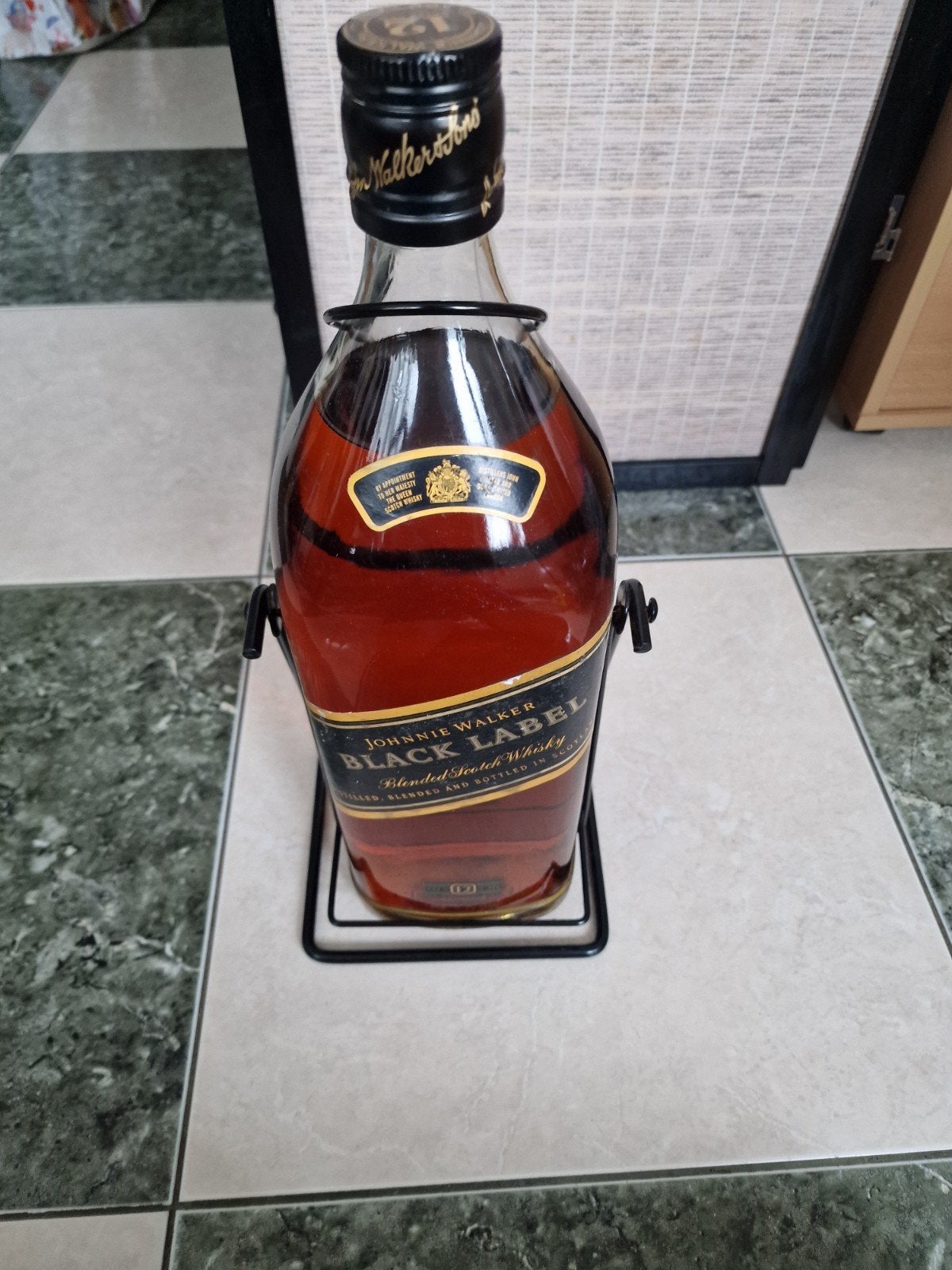 JOHNNIE WALKER BLACK LABEL 12 JAAR WHISKYFLES VAN 4,5 L, Ophalen
