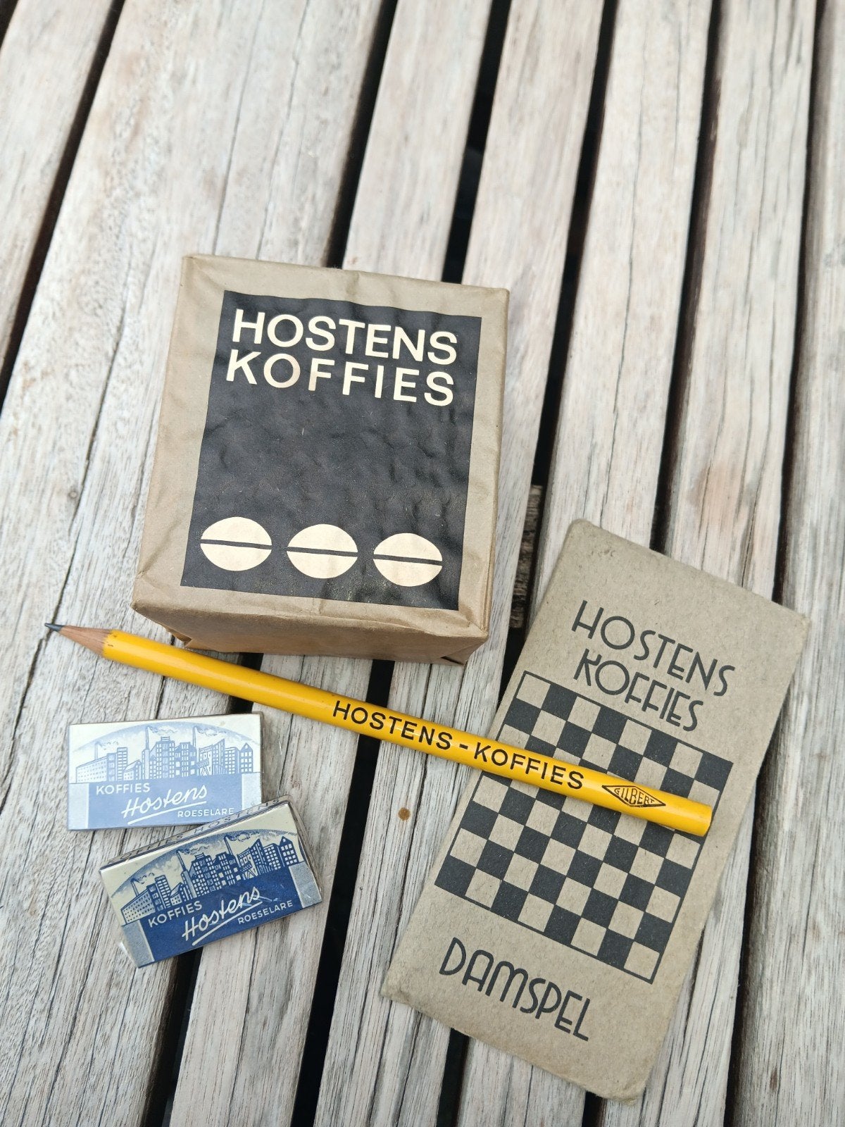 Hostens koffie, Ophalen