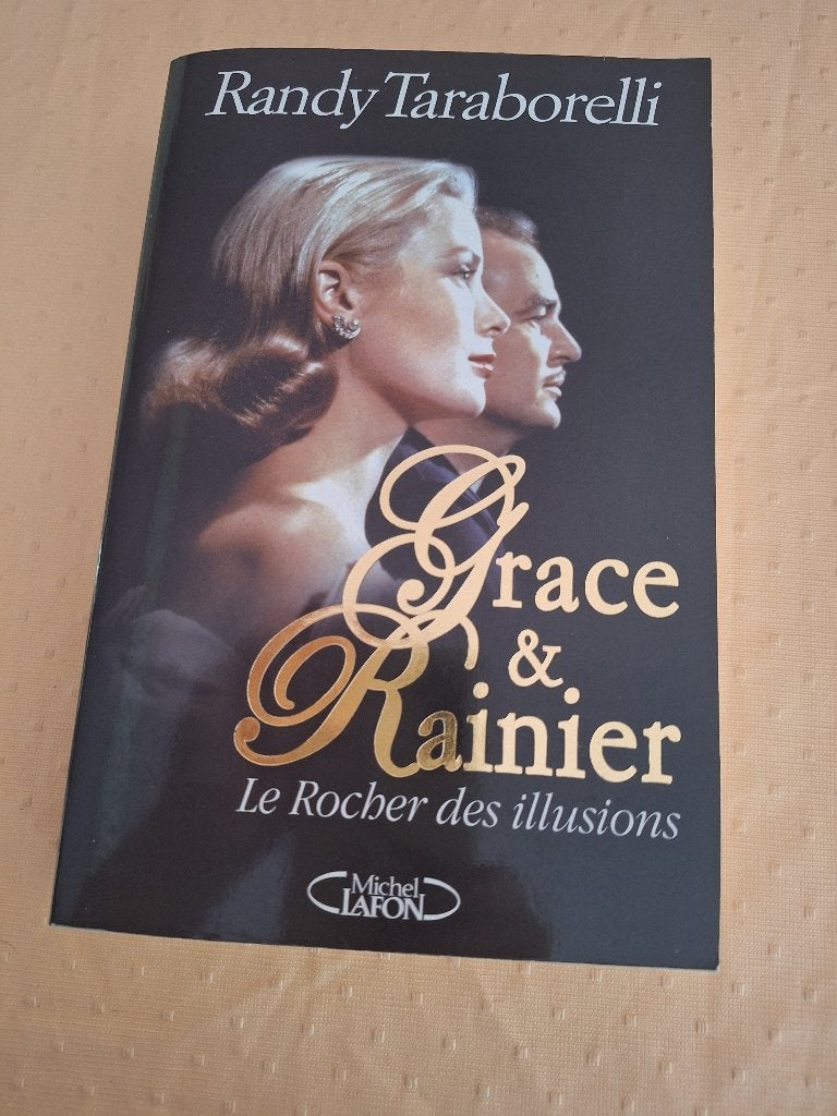 Het boek The Rock of Illusions van Grace en Rainier, Ophalen of Verzenden, Zo goed als nieuw
