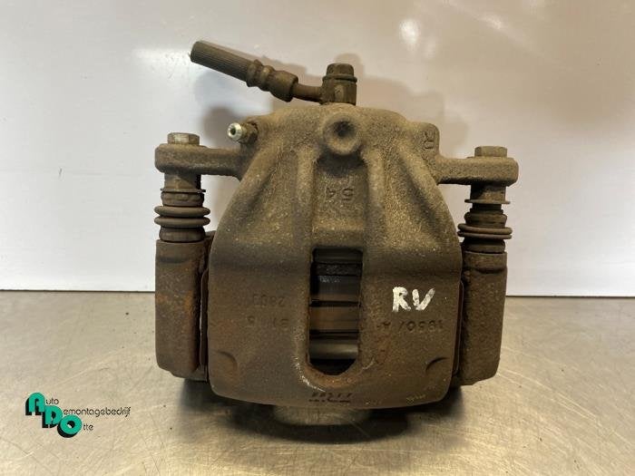 Remklauw (Tang) rechts-voor van een Nissan Note (Note 13-), Gebruikt, -, -, Ophalen of Verzenden