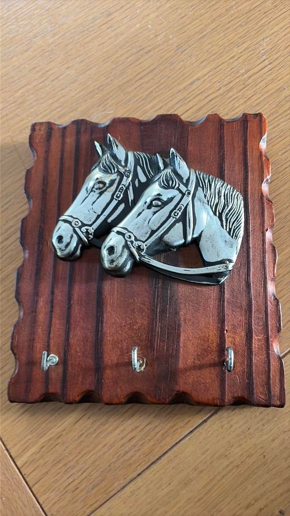 porte-clés mural en bois vintage équestre, Envoi