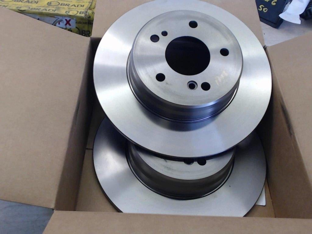 2 disque de freins pour mercedes classe C et CLC /55587229, Ophalen, Gebruikt, Mercedes-Benz