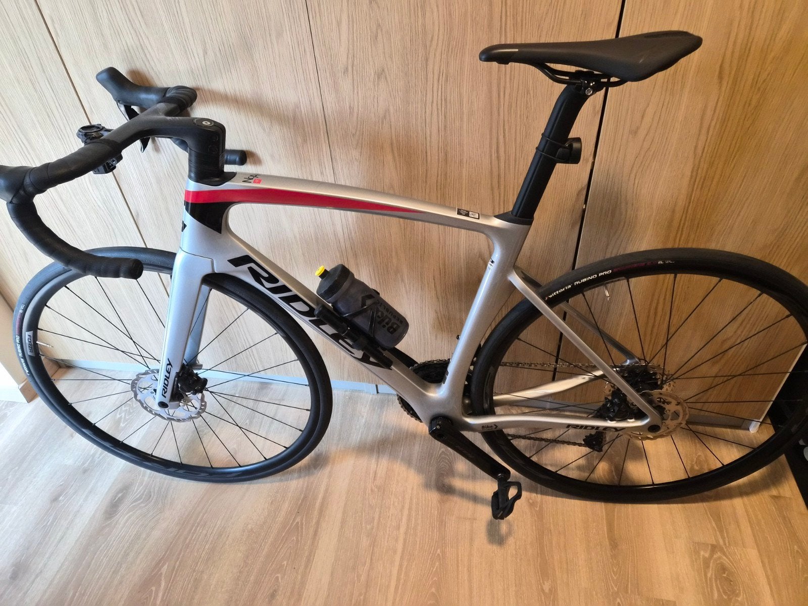 Nieuwstaat Ridley Noah Disc 7E7 (incl. Garmin GPS en radar), Fietsen en Brommers, Ophalen