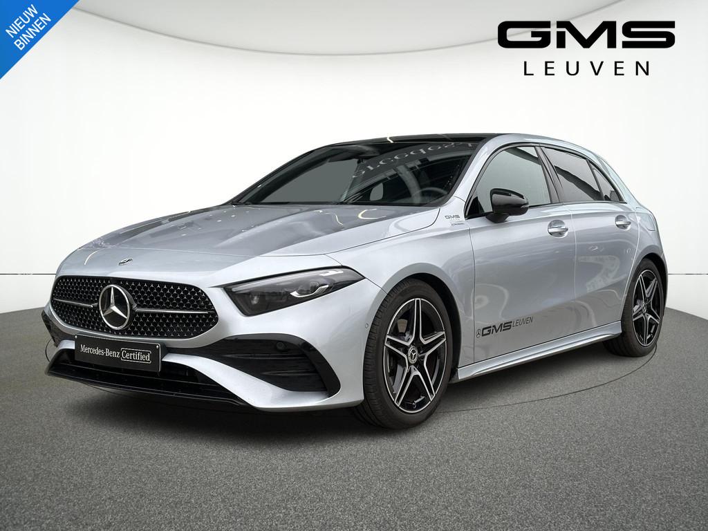 Mercedes-Benz A-klasse A 180 AMG Line, Auto's, Stof, Zwart, 4 cilinders, 136 pk