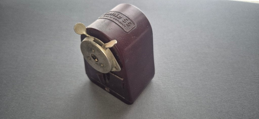 pencil sharpener DAHELE 55 Germany, Ophalen of Verzenden, Landmacht, Overige typen
