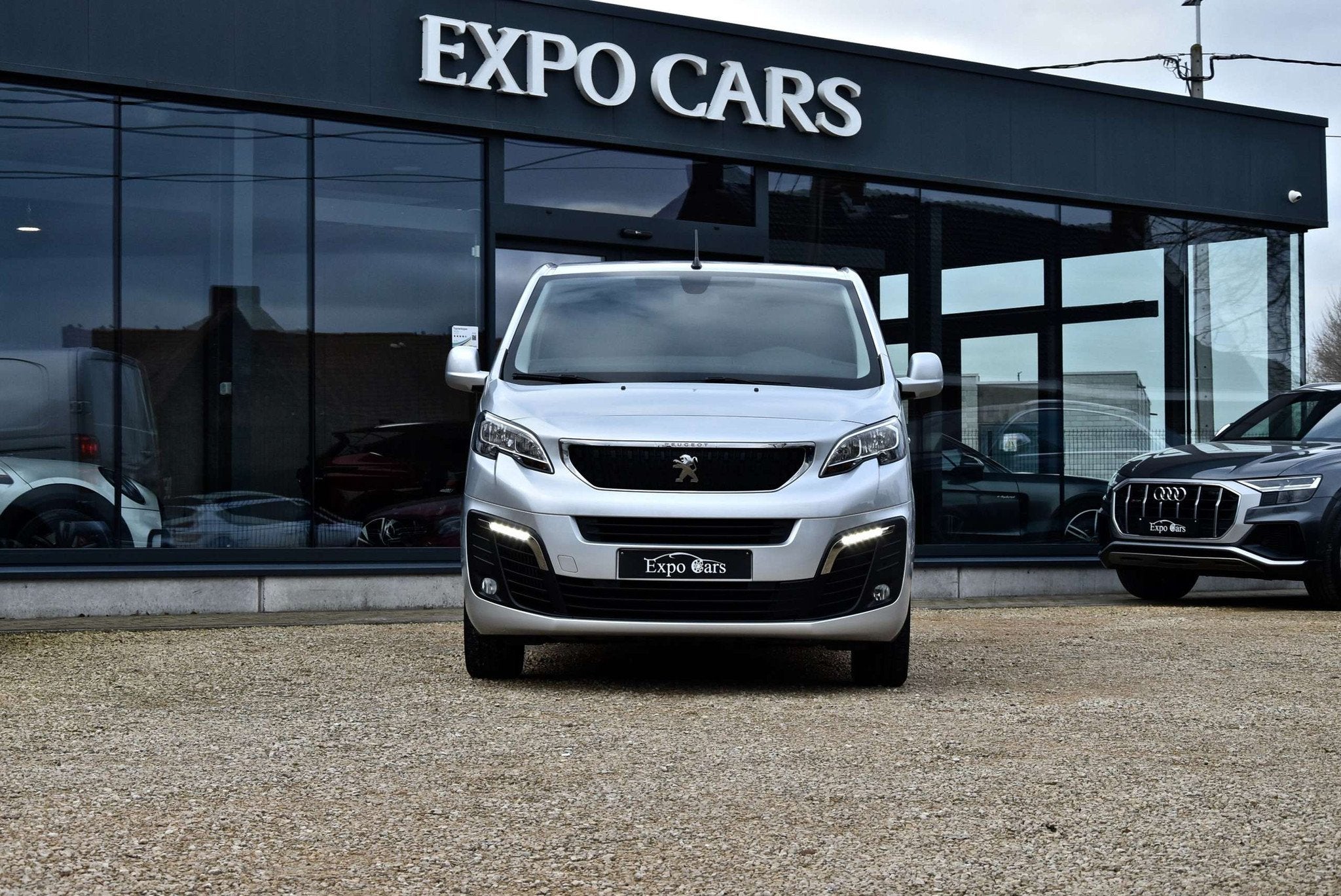 Peugeot Expert L1H1 Edition*CRUISE*TREKHAAK*CARPLAY*PDC*, Autos, Argent ou Gris, Achat, 139 g/km, Entreprise