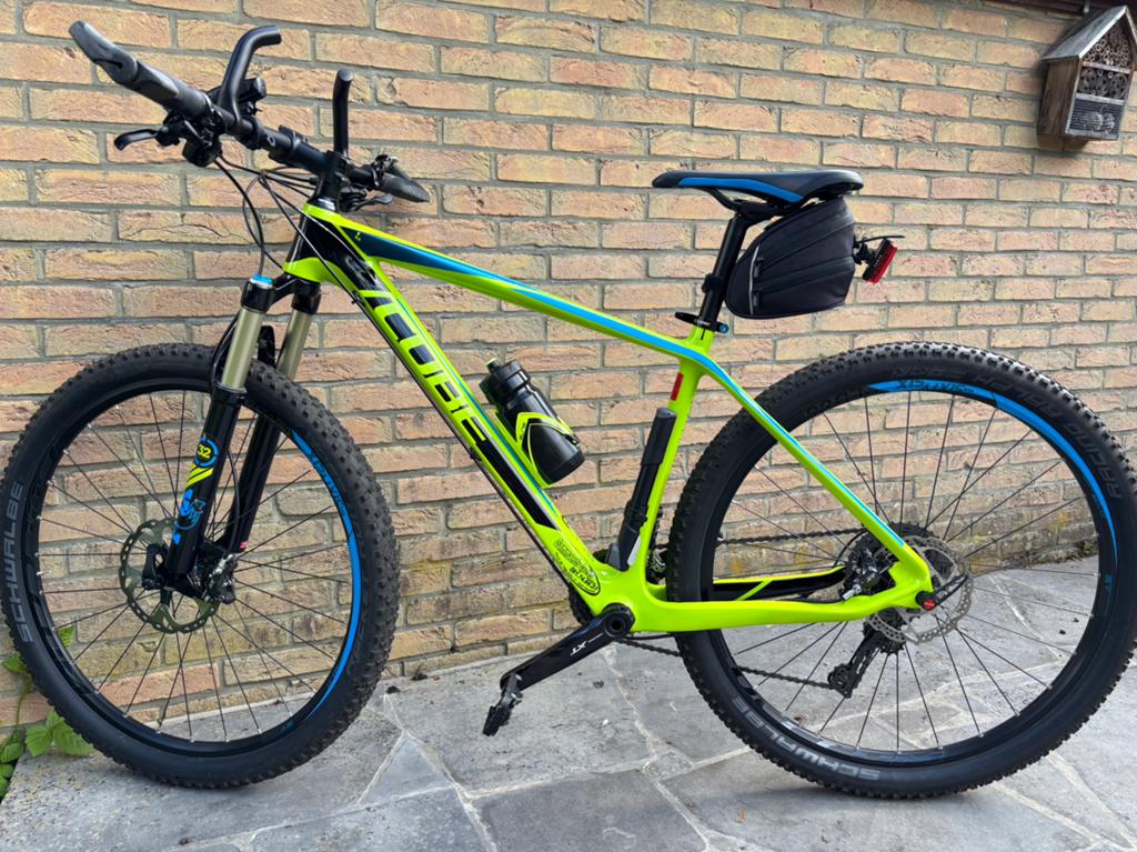Vtt cube carbone, Enlèvement, Comme neuf