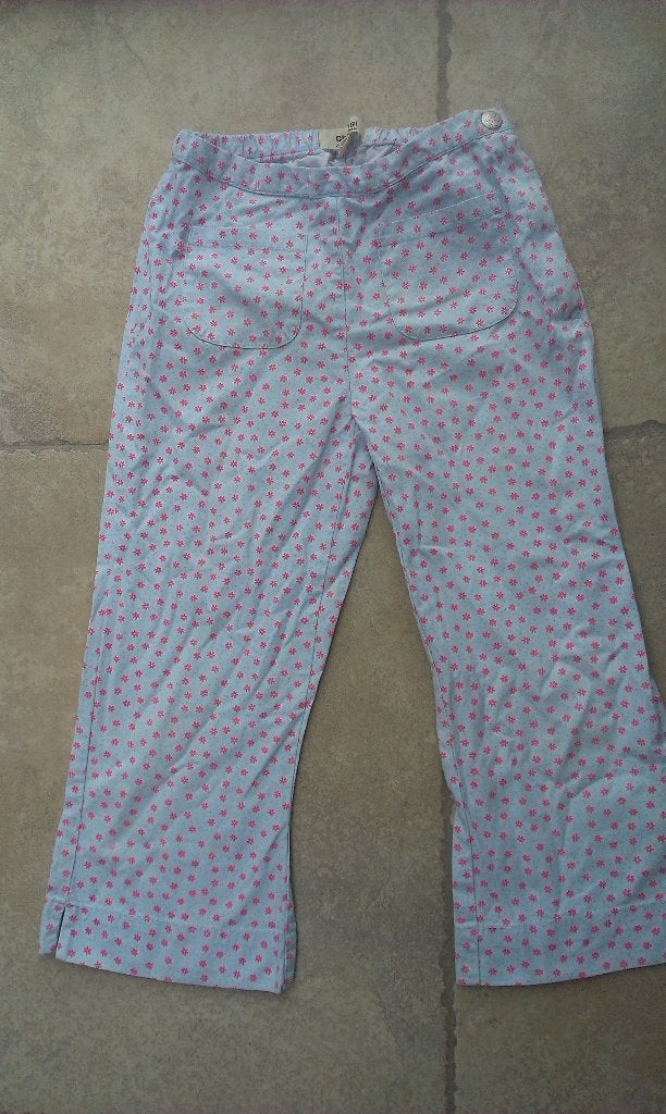 Mooie bloemetjes broek mt 128 (zie foto's), Kinderen en Baby's, Kinderkleding | Maat 128, Broek, Meisje, Ophalen of Verzenden