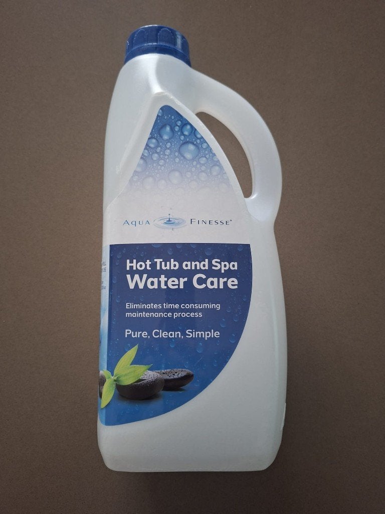 Aqua Finesse - Hot Tub and Spa Water Care - product, Enlèvement, Neuf, Agent de nettoyage