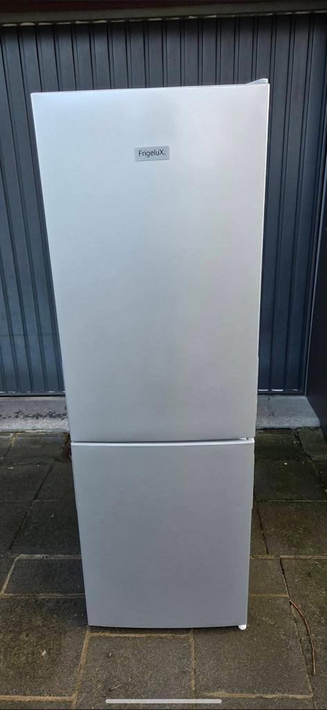 Frigo avec petit congelateur, Enlèvement, Comme neuf