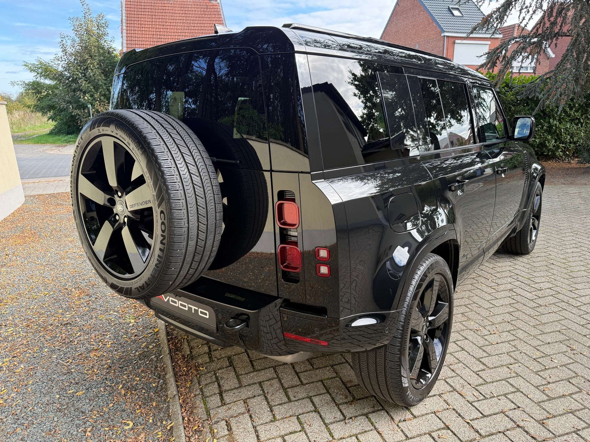 Land Rover Defender 110 3.0 D MHEV D250 X-Dynamic SE ( 60.00, Cuir, https://public.car-pass.be/vhr/2672cce6-010a-43df-b2fc-975c8b8190d6