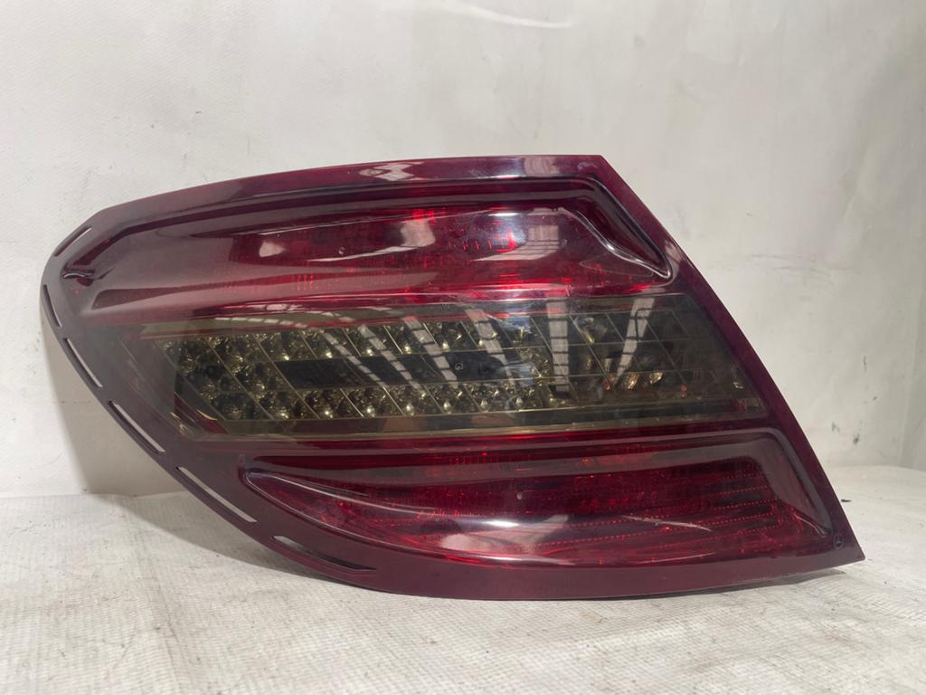 Feu arriere gauche MERCEDES CLASSE C W204 204 820 19 64 R, Autos : Pièces & Accessoires, Enlèvement, Utilisé, BMW