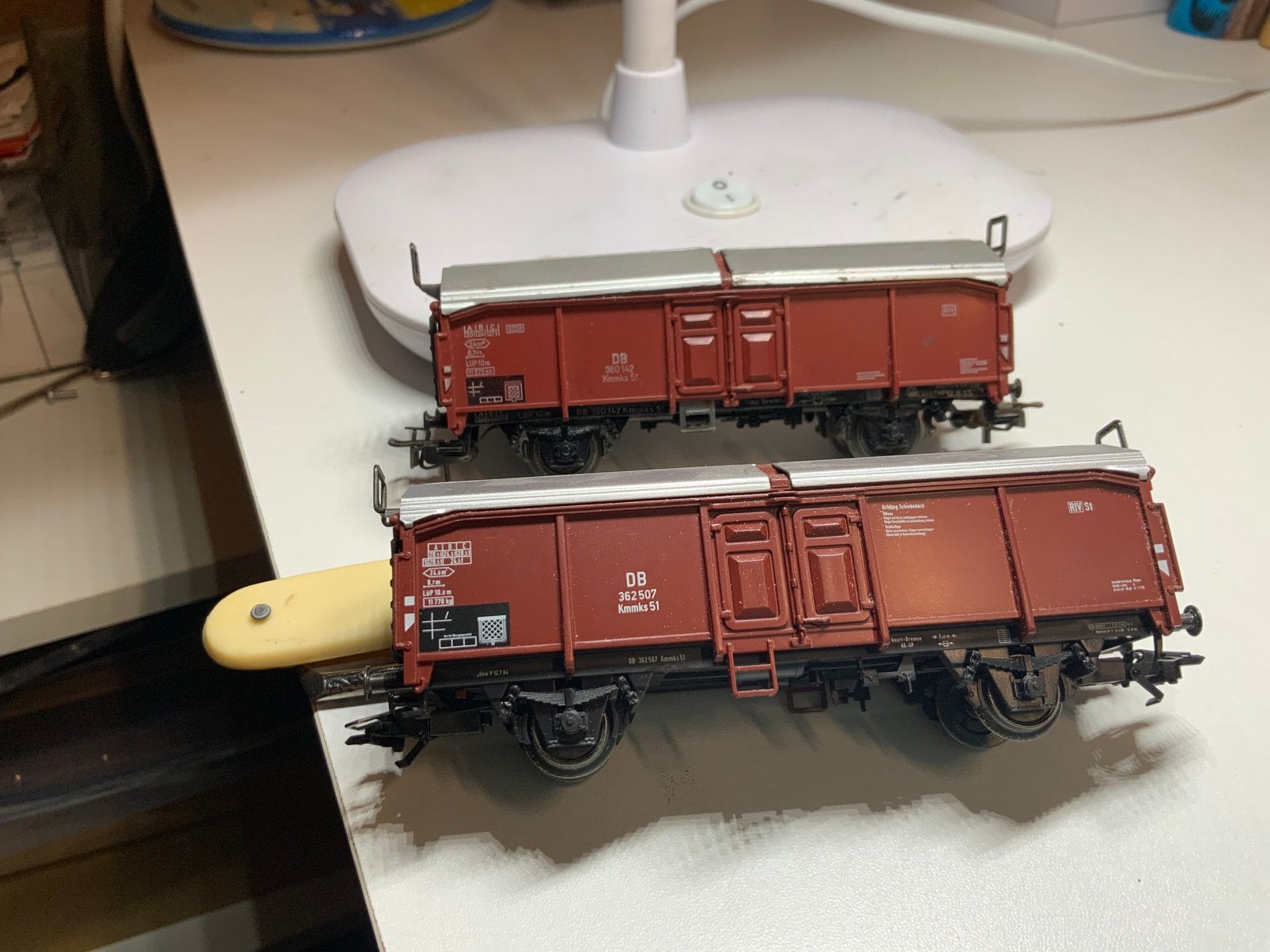 LOT DE 2 WAGONS COUVERTS À TOIT OUVRANT MARKLIN 4624, Enlèvement ou Envoi, Utilisé, Wagon, Märklin