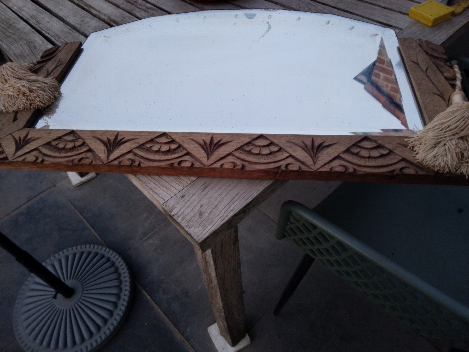 Art deco houten hangspiegel, Ophalen, Glas