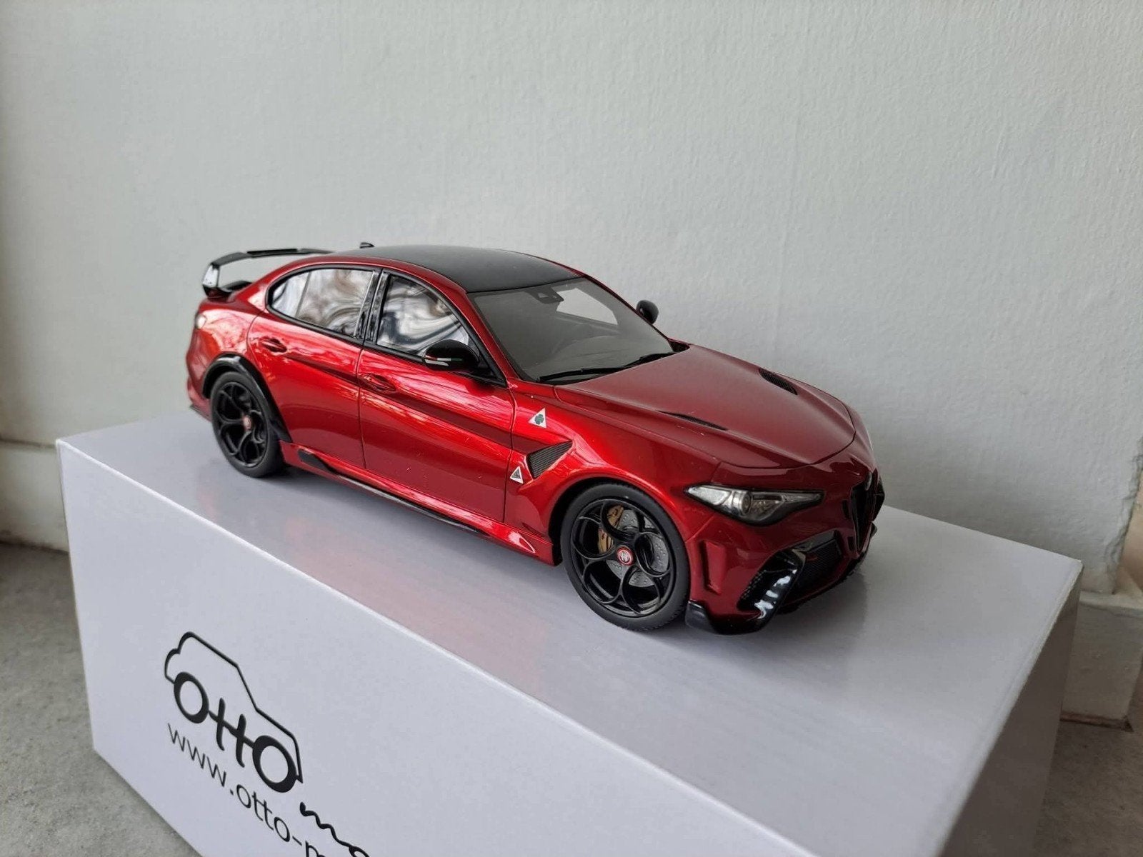 Alfa Romeo Guilia GTAm Otto en parfait état OTTO 1/18, Enlèvement ou Envoi, Utilisé, Voiture, OttOMobile