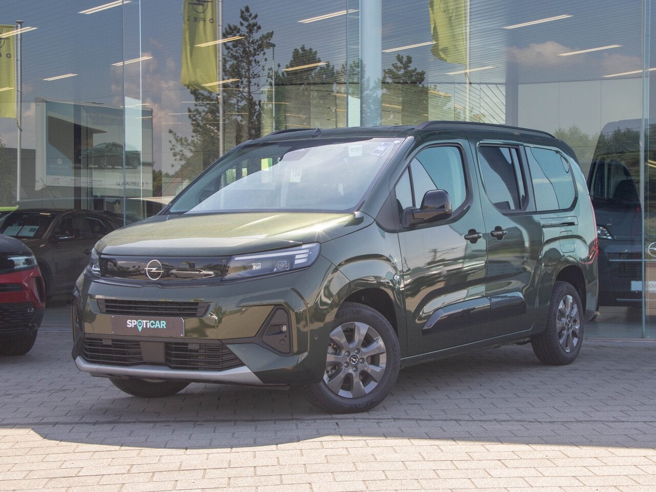 Opel Combo Life L2 1.5 Turbo D S/S 130 AT8 GS|STOCK|WINTER, Auto's, Monovolume, Euro 6, 4 cilinders, 0 kg