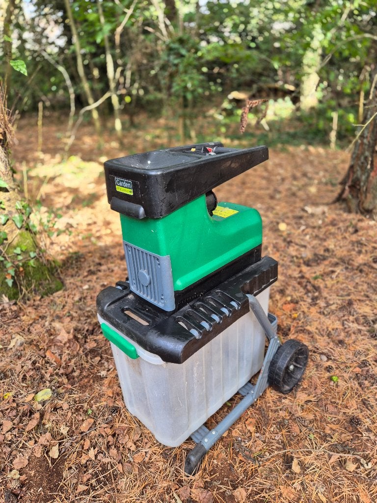 Hakselaar Garden Feelings (2800W), tot 45mm takken, Tuin en Terras, Ophalen, Garden Feelings, Gebruikt, Met opvangbak