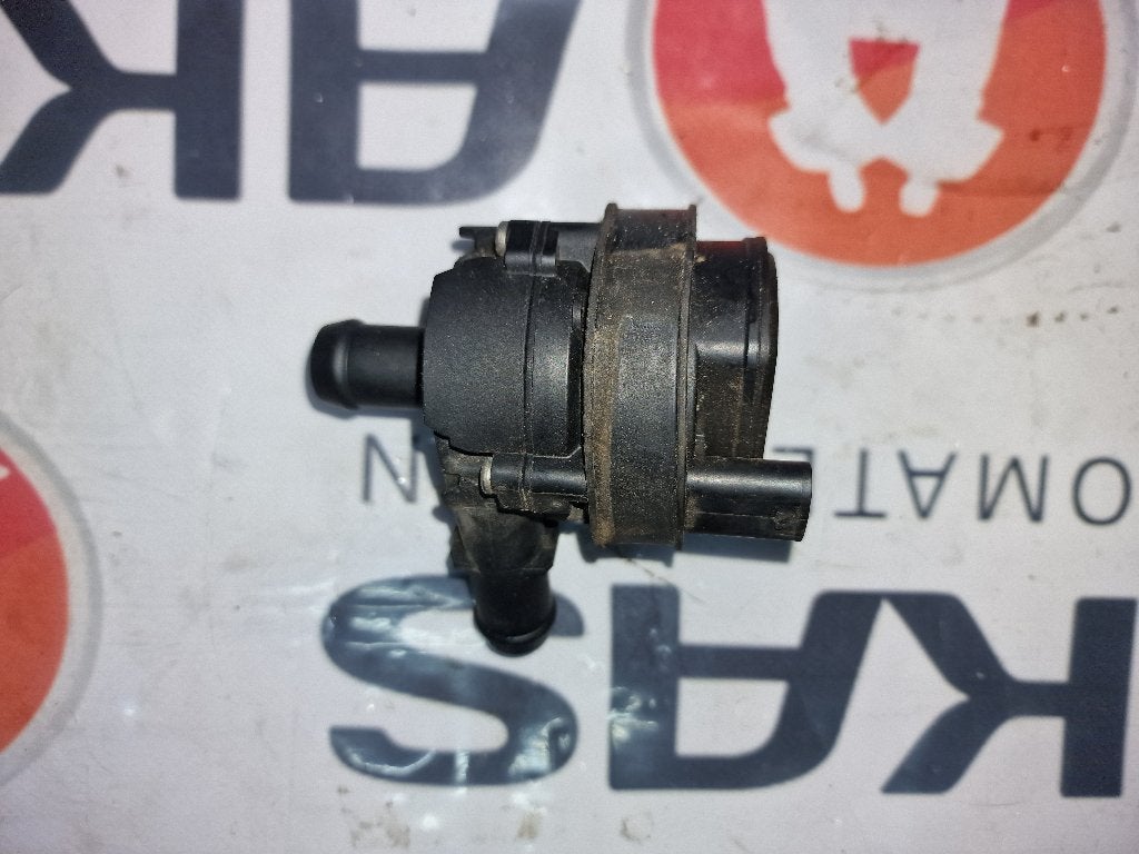 Waterpomp Mercedes A 2.2 A-220 d 16V 2017 A0005000686, Enlèvement ou Envoi