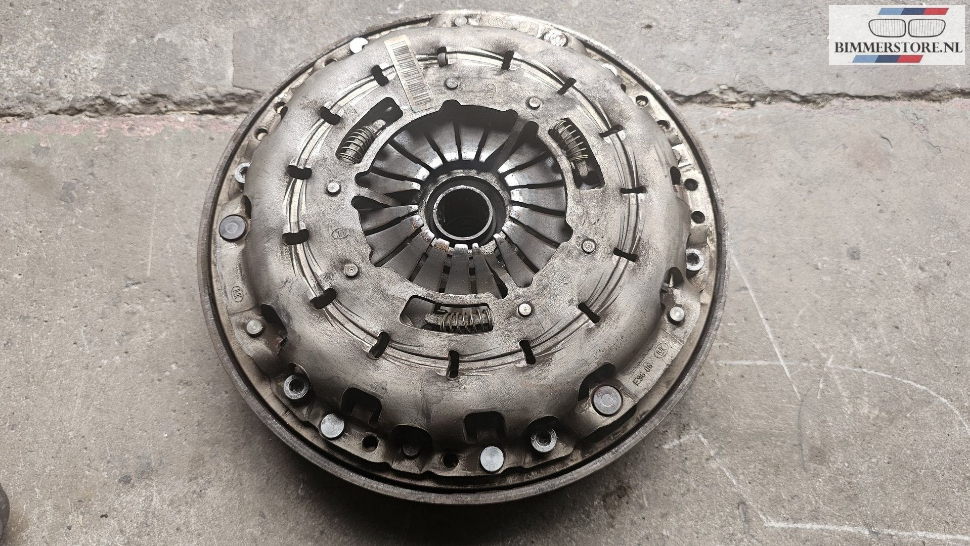 koppeling dubbel massa vliegwiel BMW 1 serie E81 E82 E87 E88, -, Origine de la pièce connue, Utilisé, -