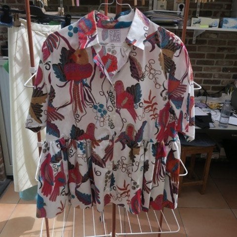 Wijde blouse print papegaaien Ste je Lana mt 40, Kleding | Dames, Maat 38/40 (M), Overige kleuren, Nieuw, Ophalen of Verzenden