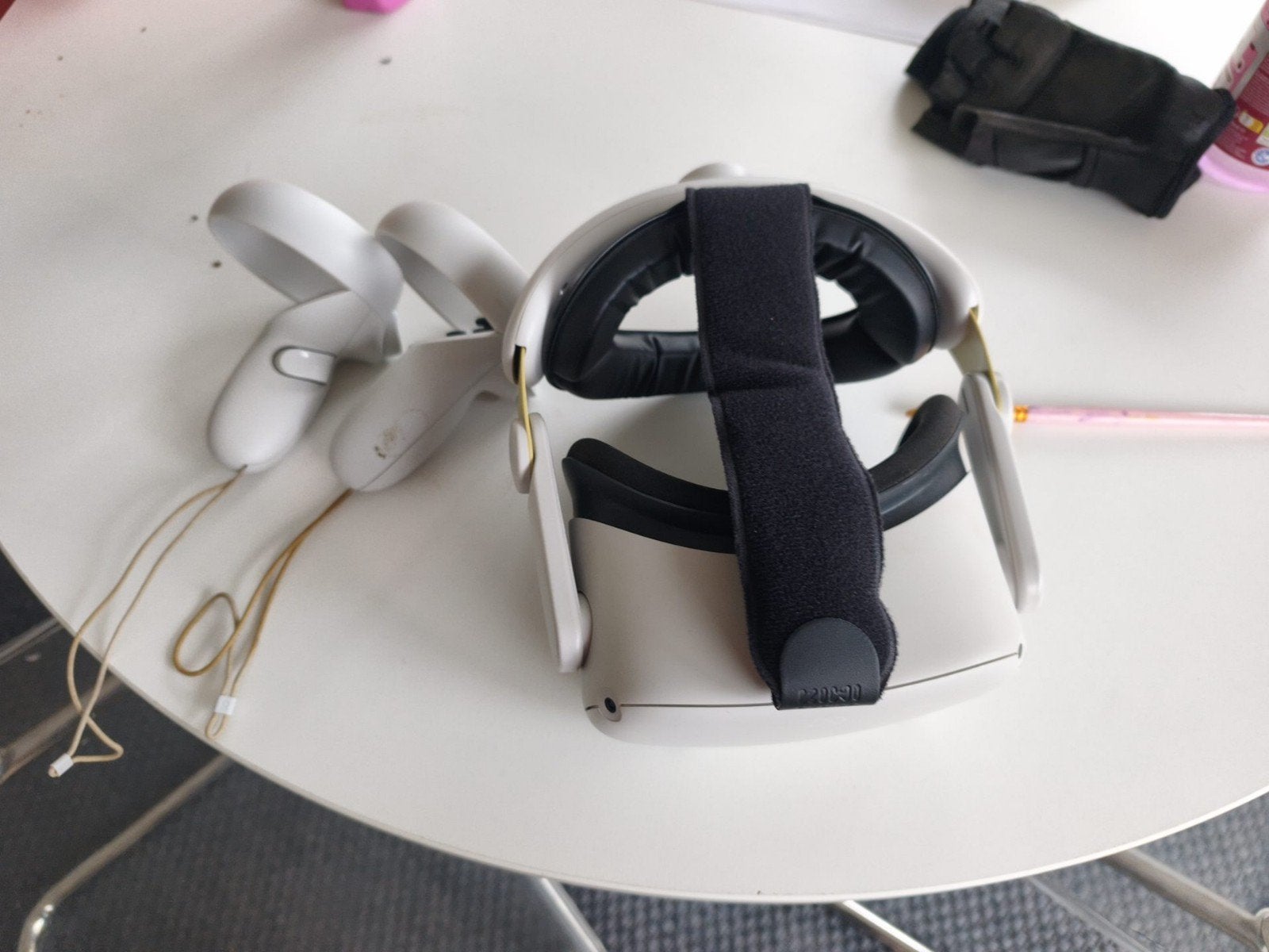 Meta Quest 2 128 Go – très bon état + sangle Elite, Enlèvement ou Envoi, Comme neuf, Lunettes VR, Autres plateformes