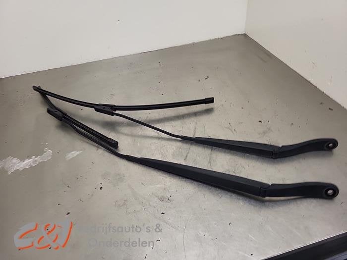 Kit de bras d'essuie-glace d'un Toyota Pro-Ace, -, 3 mois de garantie, Toyota, Utilisé