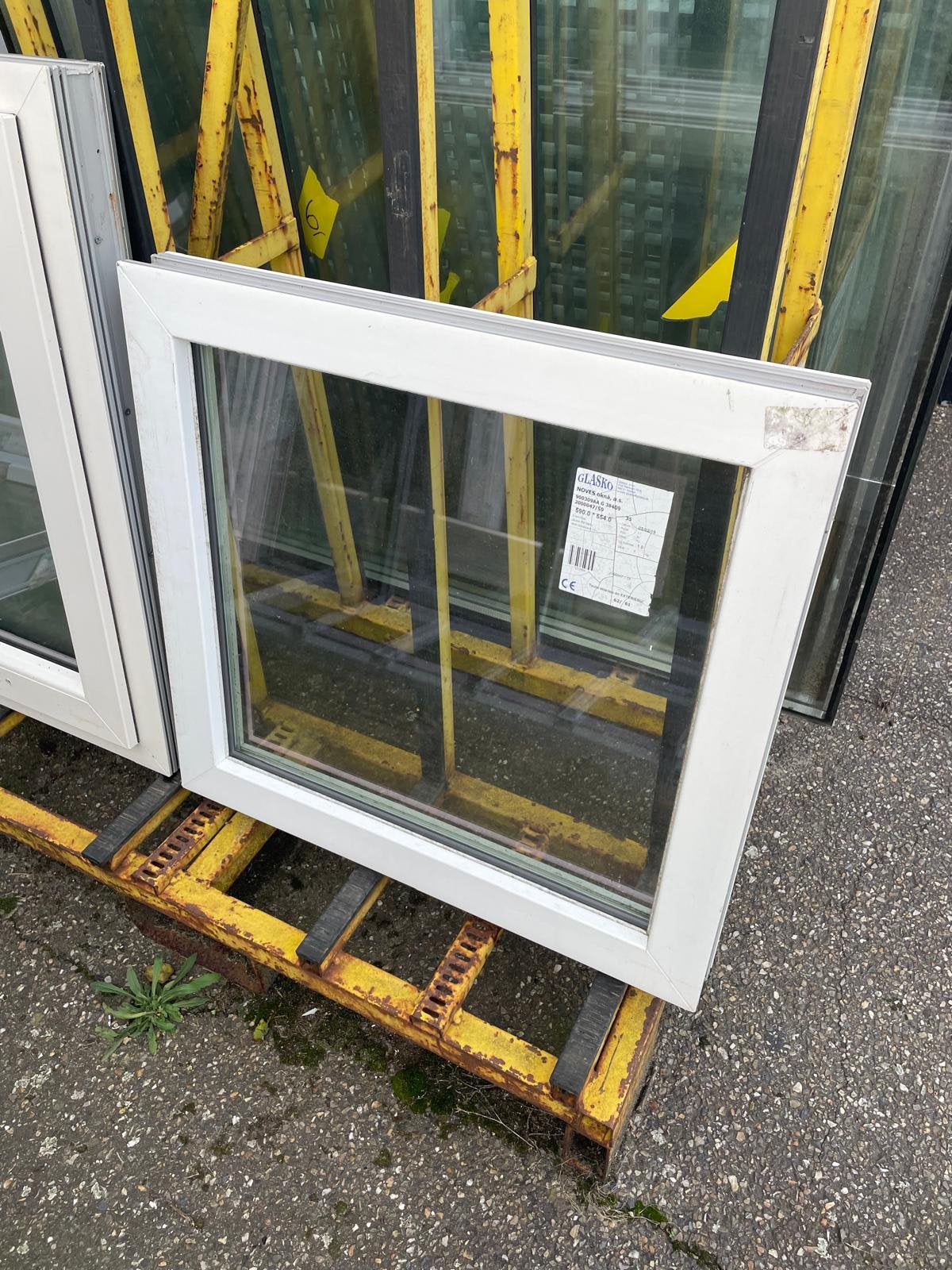 Nouvelle fenêtre en PVC à double vitrage — 69 x 67 cm, Bricolage & Construction, Neuf, Double vitrage, Fenêtre de façade ou Vitre