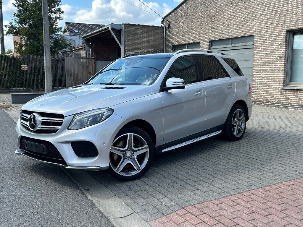 Mercedes GLE 500 AMG line - Pano dak, Auto's, Mercedes-Benz, Automaat, https://public.car-pass.be/vhr/68f7b28c-b855-4549-a897-08e0389f9bff