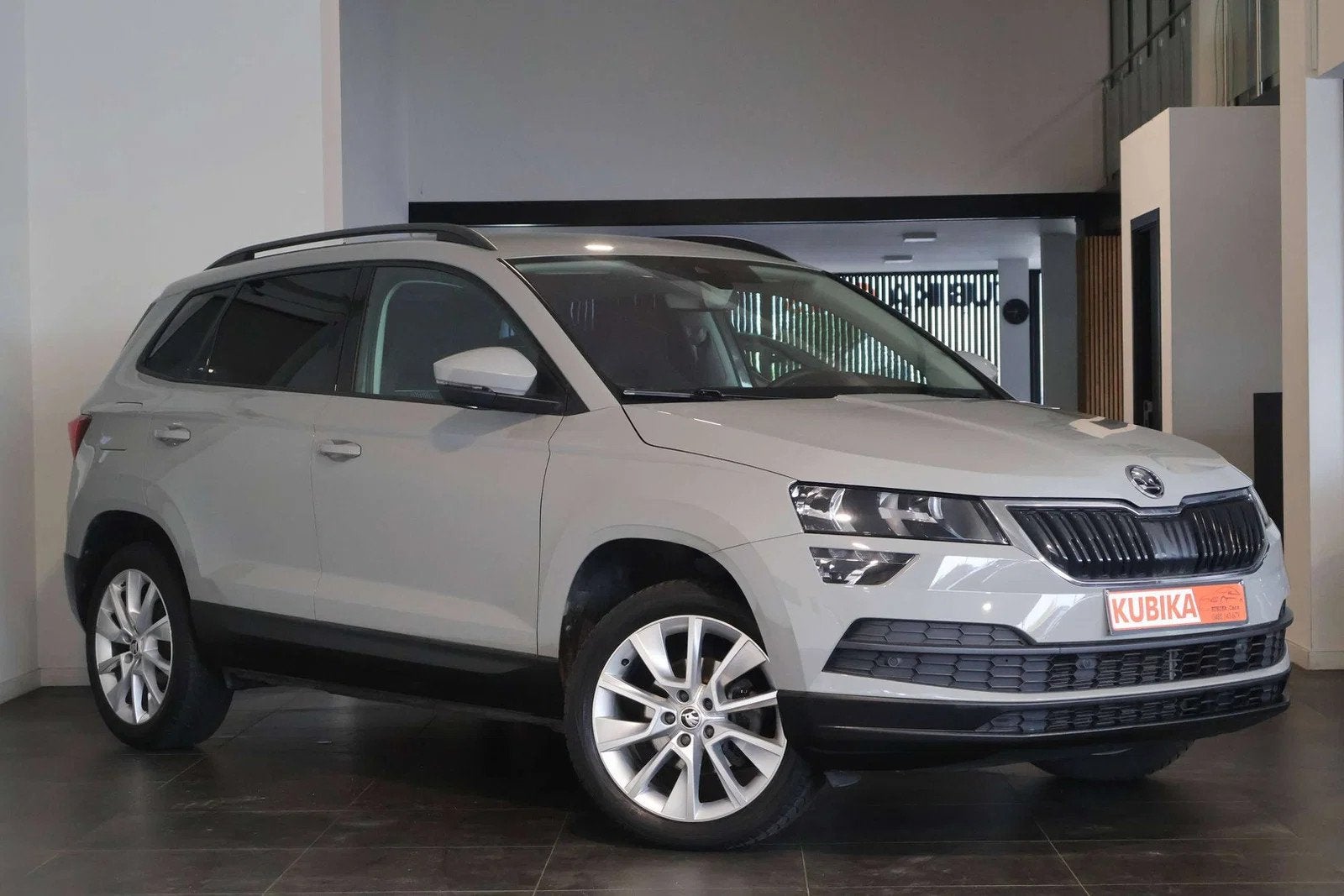 Skoda Karoq Karoq 1.5 TSI ACT DSG Keyless ACC LijnA Garantie, Autos, Argent ou Gris, Entreprise, Noir, 5 places