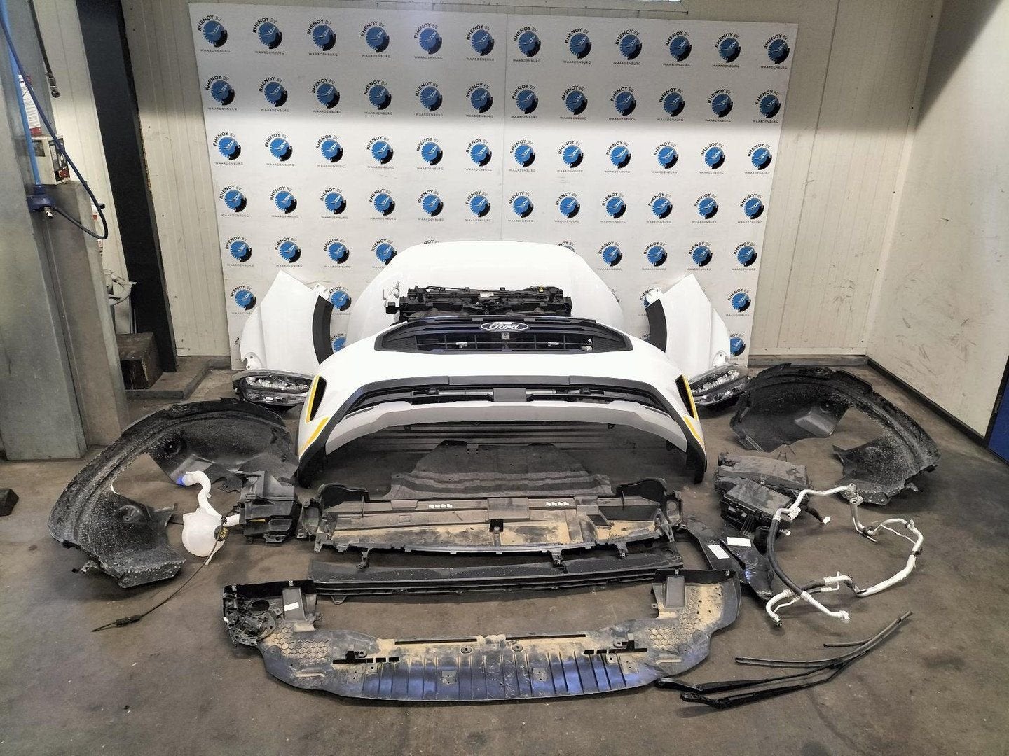 FORD TRANSIT CUSTOM SWB Trail VOORKOP COMPLEET 2024, Enlèvement ou Envoi, Utilisé, ARN reconnu
