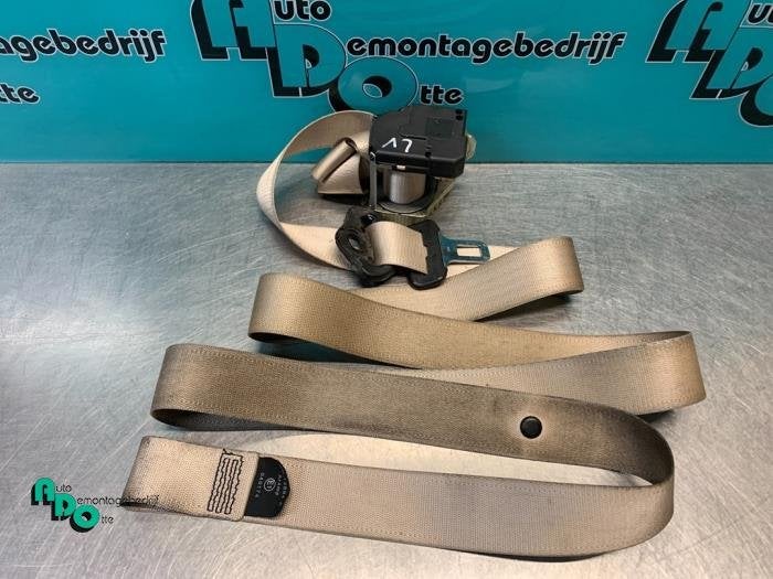 Veiligheidsgordel links-voor van een Opel Astra (Astra G 98-, Auto-onderdelen, Gebruikt, -, -, Opel