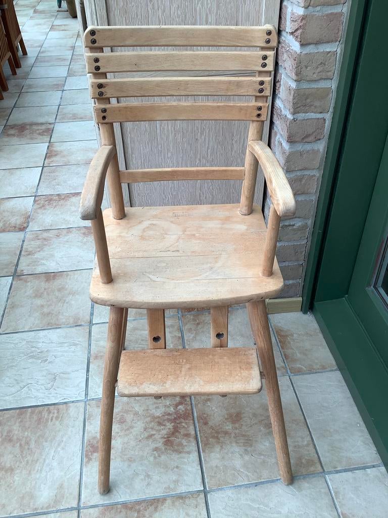 Chaise bébé rétro, Enlèvement