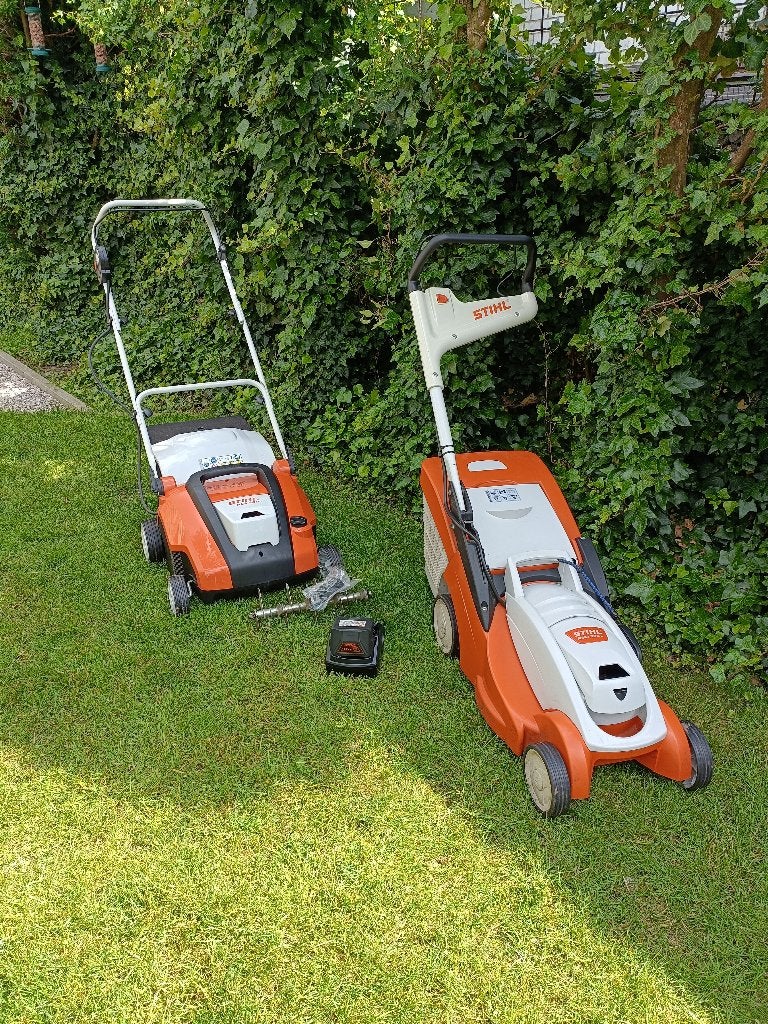Stihl ACCU grasmaaier RMA 339 C en verticuteerder RLA 240, Ophalen, Cirkelmaaier, Stihl, Opvangbak