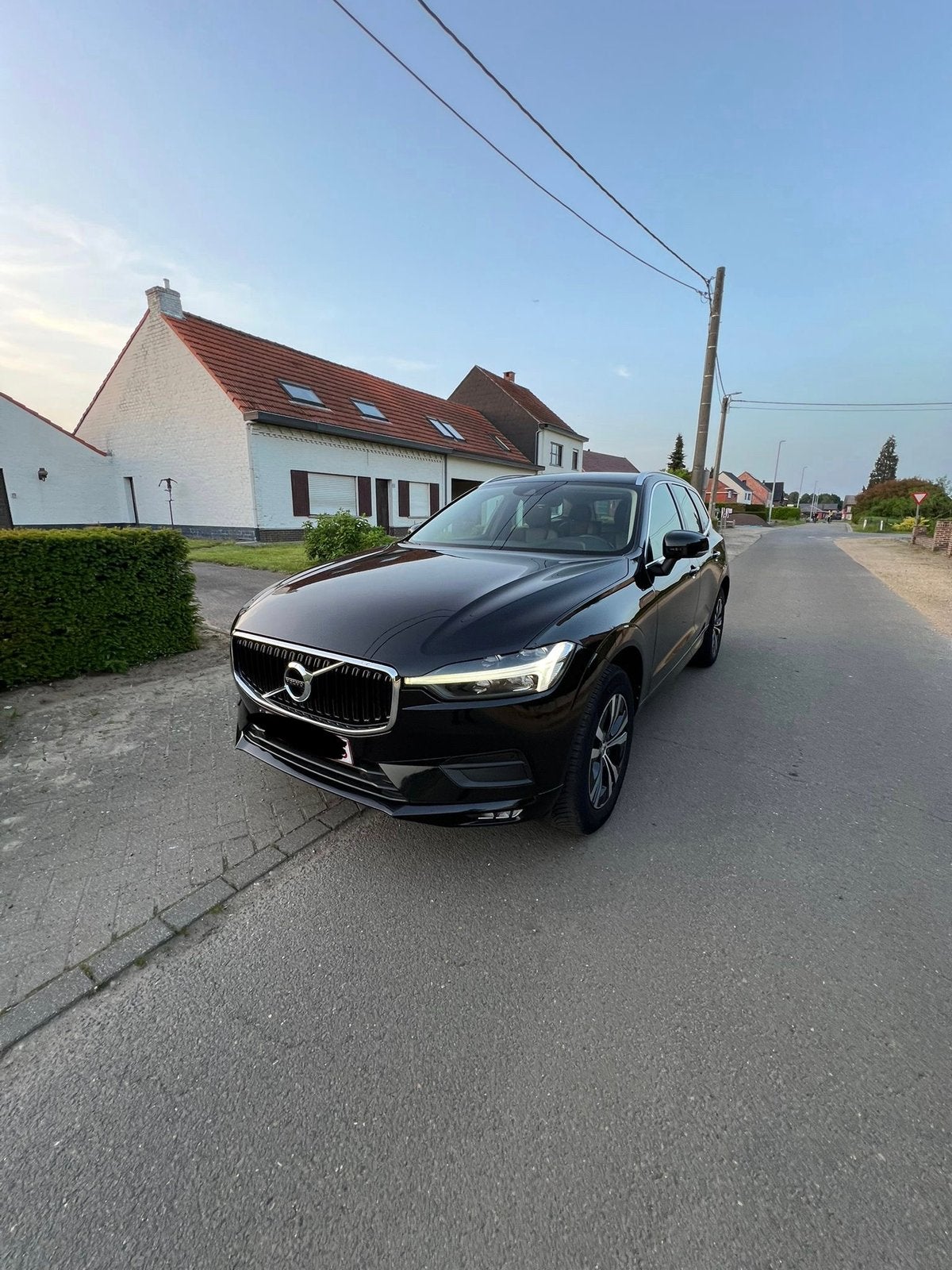 Volvo XC 60 B4 MILD-HYBRIDE-elektrisch, Autos, Volvo, Particulier, XC60, Caméra 360°, ABS, Caméra de recul, Phares directionnels